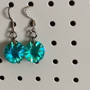 5/$10❤️❤️❤️Vintage 90s Sparkling Blue & Green Crystal Glass Dangling Earrings